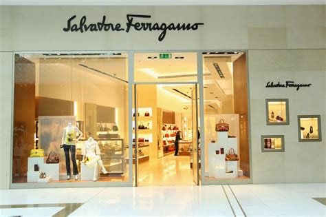 ferragamo outlet online.